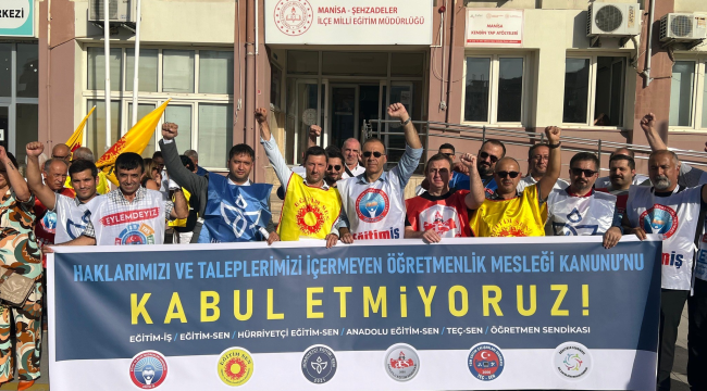 Öğretmen meslek kanunu"nu geri çekilmesi eylemine CHP'lilerde destek verdi