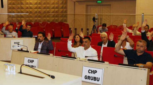 Partilerin gurup başkanları Durbay'a yönelik atılan iftiraları sert bir dille kınadı