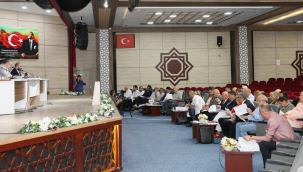 Yunusemre'de AKP meclis üyeleri bağışlar için çekimser oy kullandı