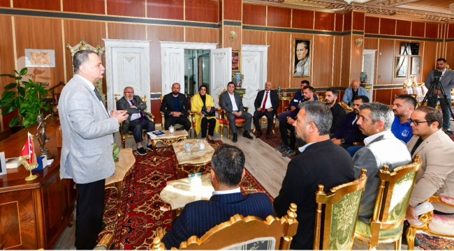  Yunusemre'de belediye çalışanlarının ücretlerine yüzde 15 ara zam