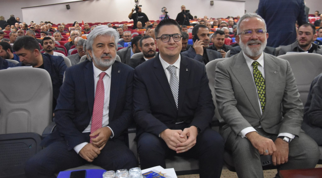AKP Akhisar ve Gördes ilçe kongreleri yapıldı
