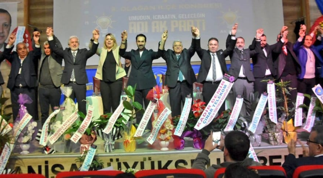 Alaşehir'de AKP ilçe başkanı Fedayi Kozan oldu