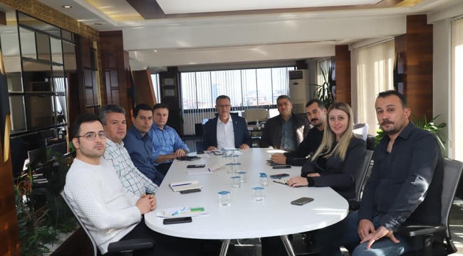 Başkan Öküzcüoğlu 2025 yılı stratejik planı muhtarla birlikte yapıyor