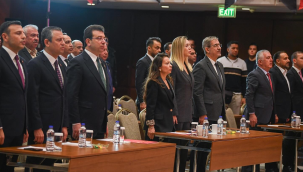 Başkan Özalper İstanbul'da il başkanları toplantısına katıldı