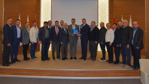 Başkan Zeyrek ticaret borsasını ziyaret etti