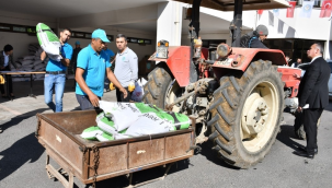 Büyükşehir'den çiftçilere tohum desteği sürüyor