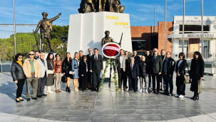 Çelenk sunum törenine eczacılarda katıldı