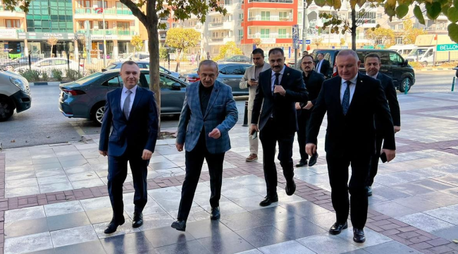 Demirci kaymakamı TSO başkanı Yılmaz'ı ziyaret etti