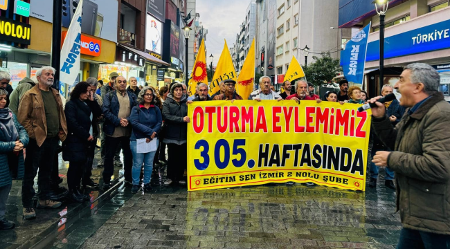 Eğitim Sen İzmir 2 no'lu şubesi'nin, KHK ihraçları eylemi 305. hafta 