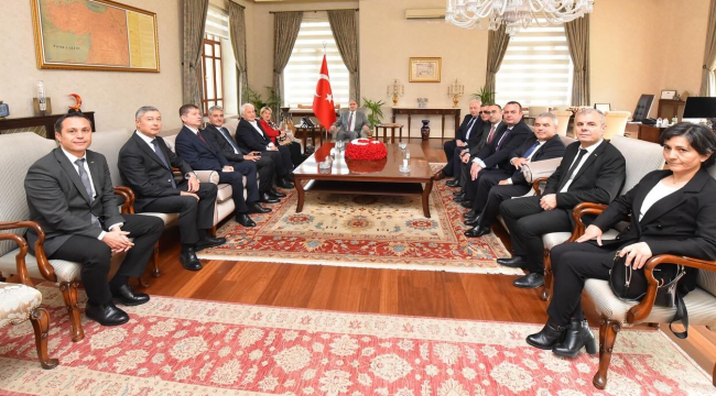 Elginkan vakıfı yönetimi vali Özkan'ı ziyaret etti