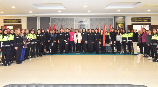 Emniyette kadın personeli ve teşkilat mensuplarıne meme kanseri semineri