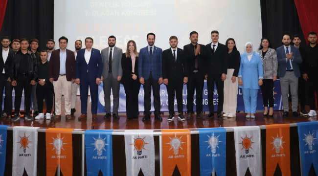 Furkan Uzundal AKP Saruhanlı ilçe gençlik kolu başkanı seçildi