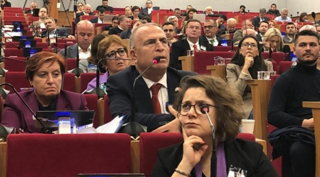 Gaziemir Belediye Başkanı Işık, ilçedeki nükleer atıkların Soma'daki çimento fabrikalarında yakıldığını söyledi