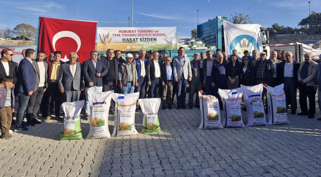 Gördes'de çiftçilere tohum dağıtıldı