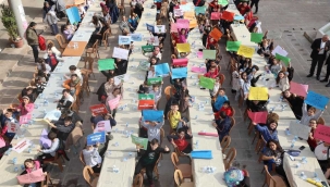 Kent konseyi çocuk meclisi üyeleri "göğü iten kuş" oyununu izledi