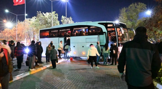 Salihli'liler Anıt kabire koştu