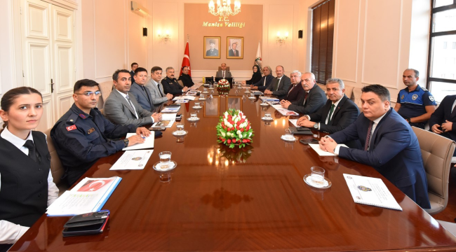 Toplantıda üniversite güvenlik tedbirleri, masaya yatırıldı
