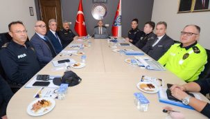 Vali Özkan emniyet müdürlüğünü ve il jandarma komutanlığını ziyaret etti