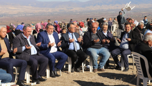 Vatandaşlar Alaşehir ve Sarıgöl'de yağmur için dua etti