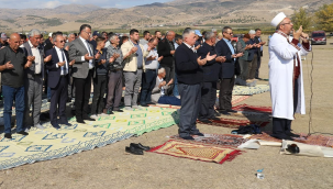 Yağmur duasına başkan Öküzcüoğlu'da katıldı