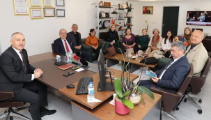 Yunusemre kent konseyi ve kadın meclisi müdür Öztürk'ü ziyaret etti