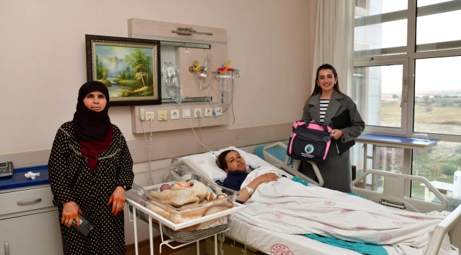 Alaşehir belediyesi'nde annelere "hoş geldin bebek"hediyesi