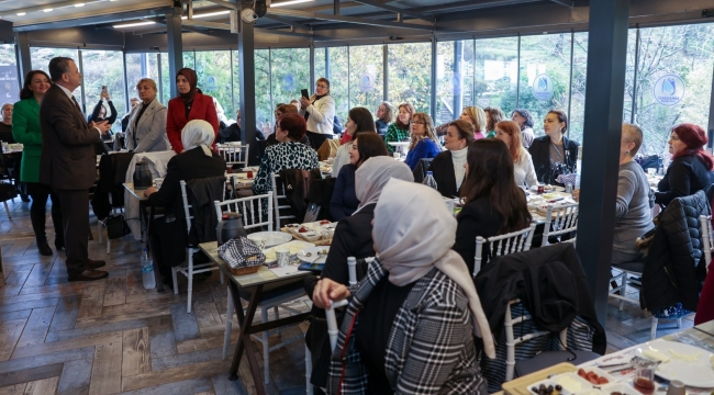 Başkan Balaban seçilmiş kadınlarla bir araya geldi