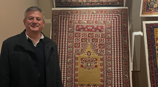 Başkan Büke Gördes halılarının yer aldığı Anadolu halıları sergisini gezdi