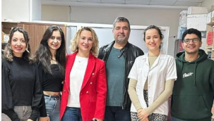 Başkan Mutlu Akhisar'da kamu eczacılarını ziyaret etti 