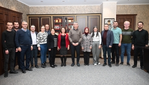 Başkan Okur belediyede çalışan mühendislerin günü kutladı