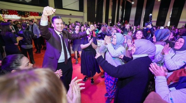 Büyükşehir çalışanları yılbaşı eğlencesinde