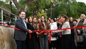 Camın büyüsü adlı cam mozaik sergisi açıldı