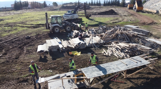 İhalesi yapıldı stadın yapımına başladı