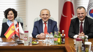 İmzalar atıldı protokol imzalandı