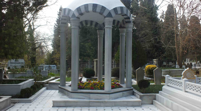 İstanbul'un mezar yeri ücretleri belli oldu 