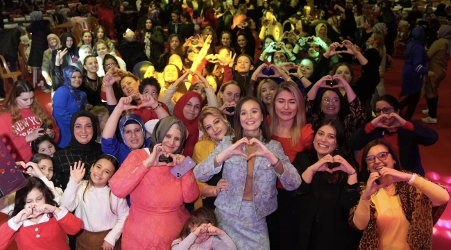 Kadınlar matinesinde kadınlar çoştu