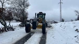 Kırkağaç beyeza büründü,karla mücadele sürüyor