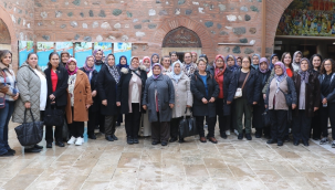 Köprübaşı'lı 45 kadın 'adım adım Manisa'yı gezdi