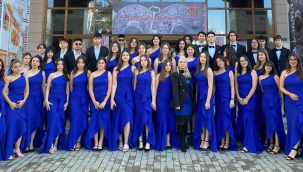 Korolar maratonu festivaline Manisa çok sesli gençlik korosuda katıldı