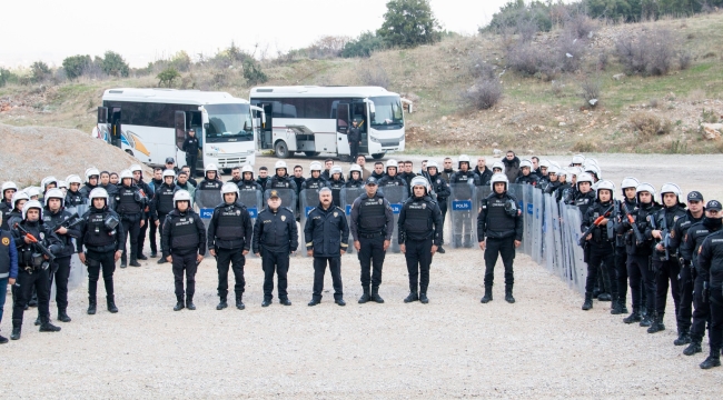 Müdür Aktaç çevik kuvet eğitimini izledi