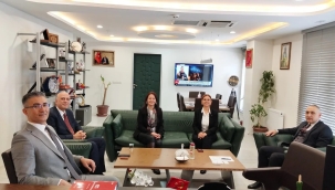 PETFA evcil hayvan maması derneği yönetimi müdür Öztürk'ü ziyaret etti 