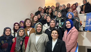  Seyyide Cenki Gördes AKP ilçe kadın kolları başkanı oldu