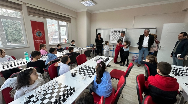 Soma Belediyesi ücretsiz satranç kursları başladı