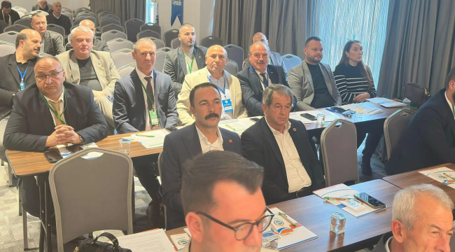 Toplantıya başkan Akdeniz'de katıldı