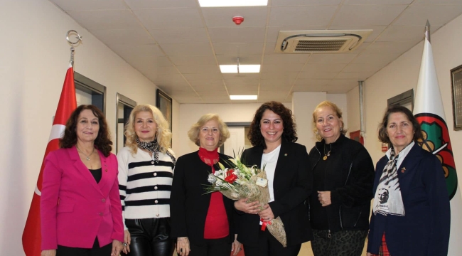 Türk kadınlar birliği yönetimi başkan Malay'ı ziyaret etti