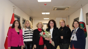 Türk kadınlar birliği yönetimi başkan Malay'ı ziyaret etti