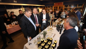 Urla zeytin ve sanat festivaline başkan Dutlulu'da katıldı