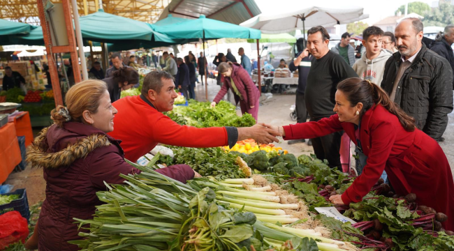 Vatandaşlar CHP il başkanına hayat pahalılığından yakındı