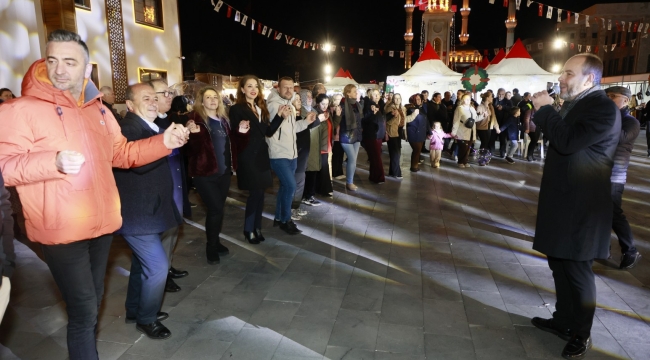 Yunusemre'de vatandaşlar balkan ezgileriyle çoştu