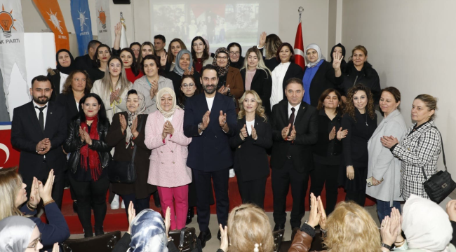 Zeynep Güleç AKP Alaşehir ilçe kadın kolları başkanı seçildi